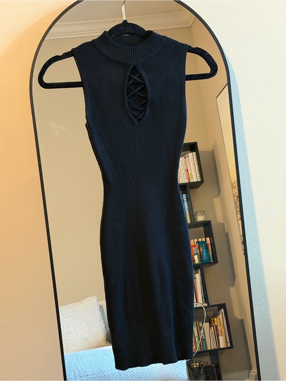 Sleeveless Black Ribbed Dress with Lace-Up Keyhole